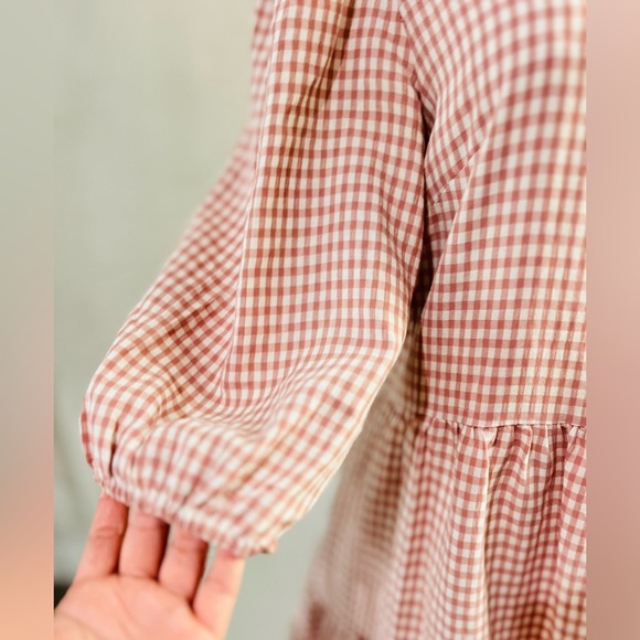 Petal and Pup mini size 4 dress puffy sleeves gentle used only - Picture 2 of 10